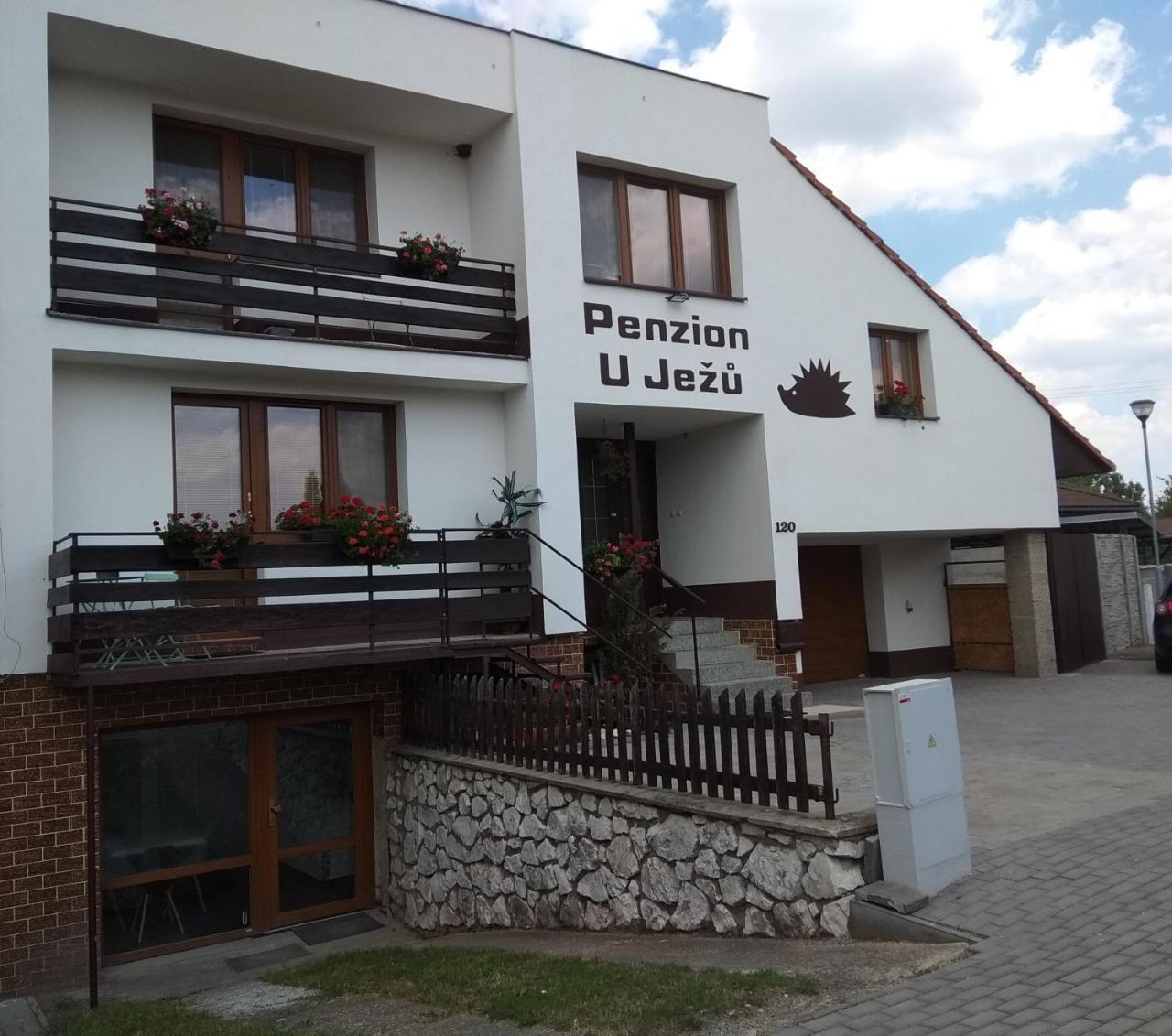 Ferienwohnung Penzion U Jezu - Ubytovani Pasohlávky Exterior foto